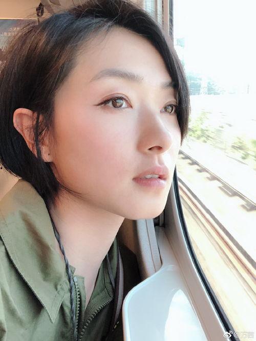 万茜行李爆料视频播放,揭秘明星出行必备清单 第3张 万茜行李爆料视频播放,揭秘明星出行必备清单 第3张